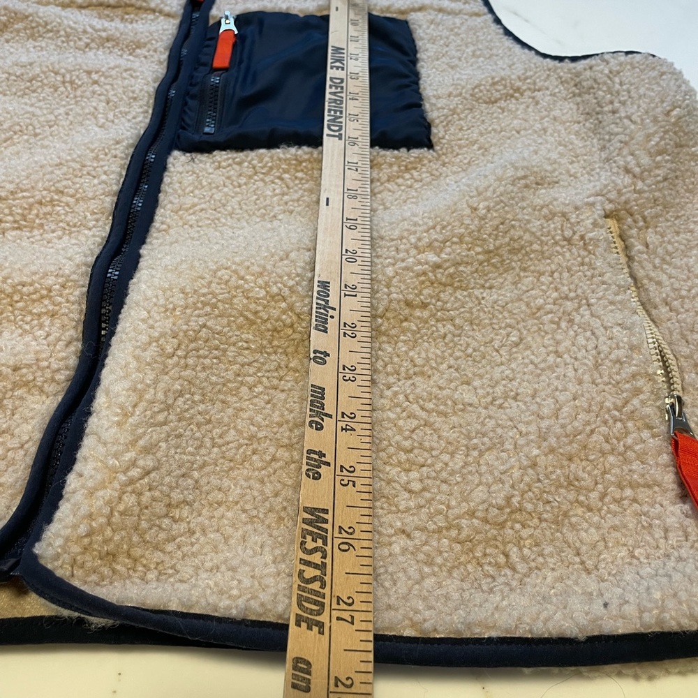 H & M Sherpa Vest View 5